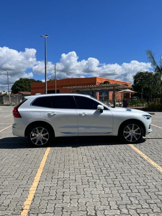 VOLVO XC60 2020 completo