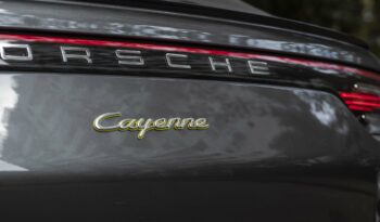 PORSCHE CAYENNE 2022 completo