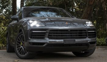 PORSCHE CAYENNE 2022 completo