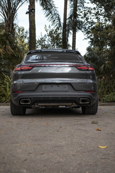 PORSCHE CAYENNE 2022 completo