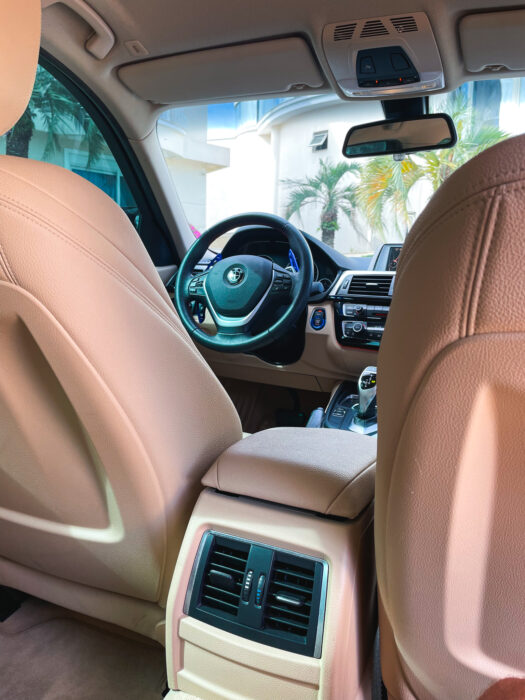 BMW 320i 2017 completo