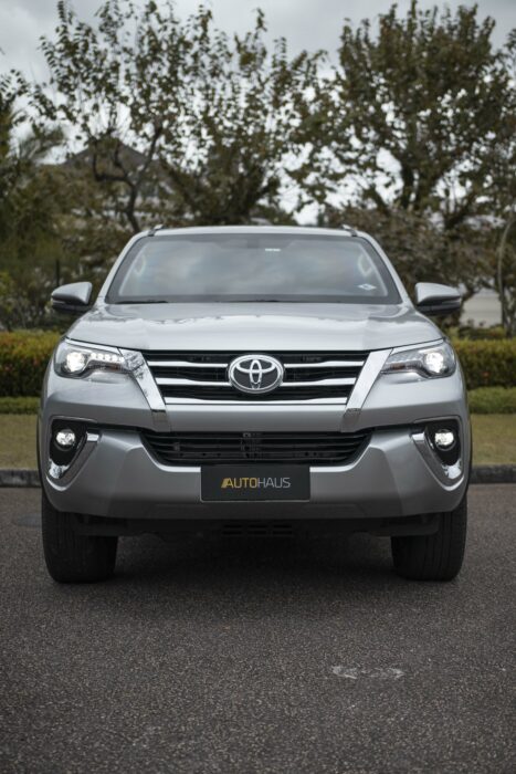 TOYOTA HILUX SW4 2020 completo