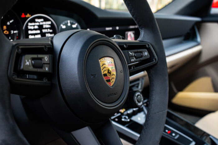 PORSCHE 911 2021 completo