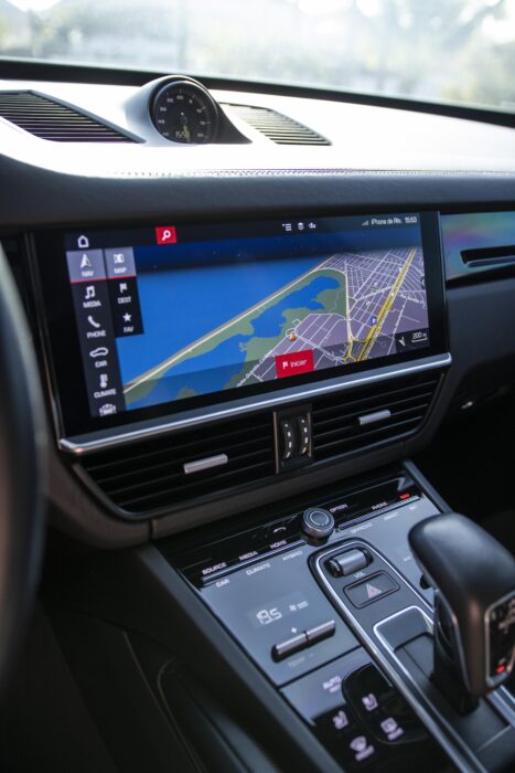 PORSCHE CAYENNE 2020 completo