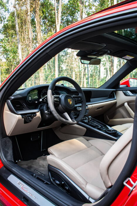 PORSCHE 911 2021 completo