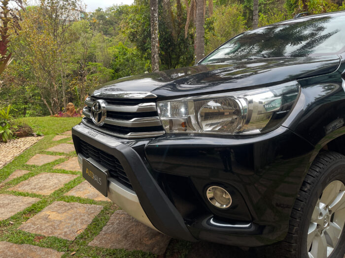 TOYOTA HILUX 2018 completo