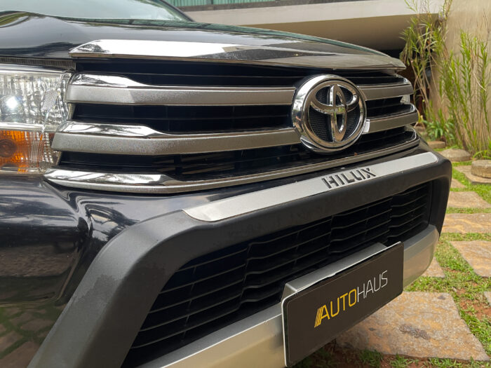 TOYOTA HILUX 2018 completo