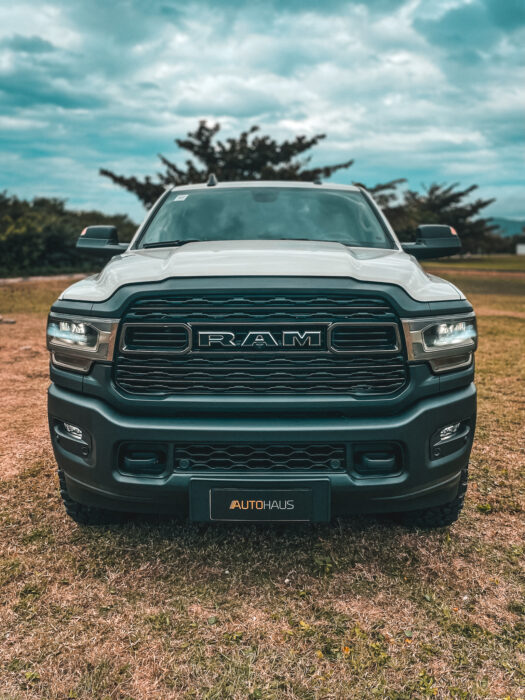 RAM 2500 2021 completo