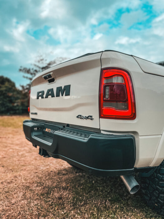 RAM 2500 2021 completo