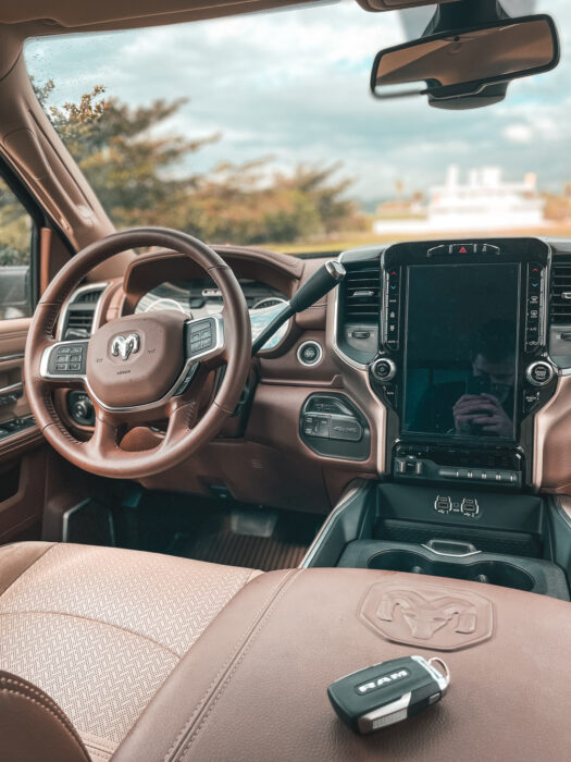 RAM 2500 2021 completo