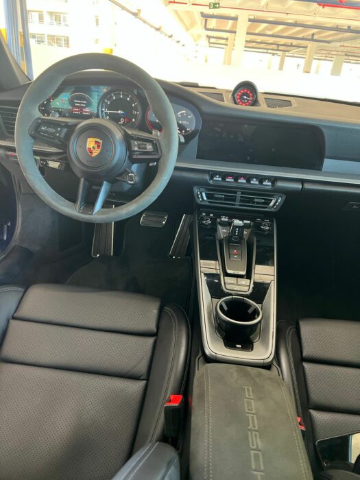 PORSCHE 911 2021 completo