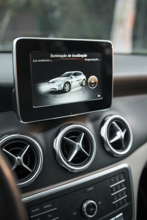 MERCEDES-BENZ GLA 200 2018 completo