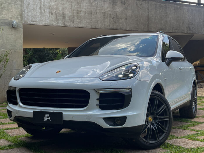 PORSCHE CAYENNE 2018 completo