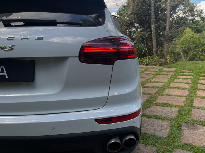 PORSCHE CAYENNE 2018 completo