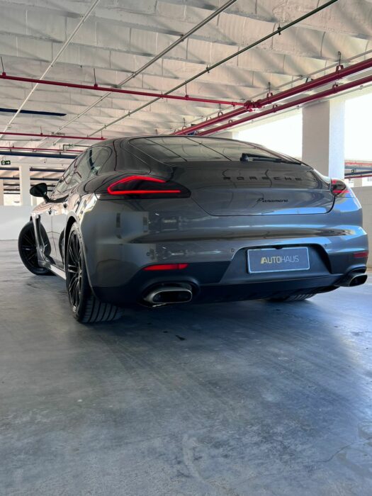 PORSCHE PANAMERA 2016 completo