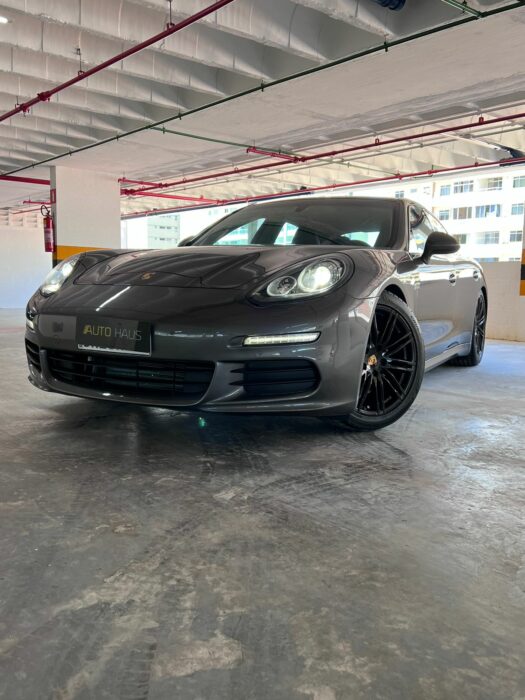 PORSCHE PANAMERA 2016 completo