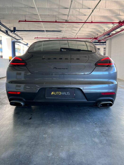 PORSCHE PANAMERA 2016 completo