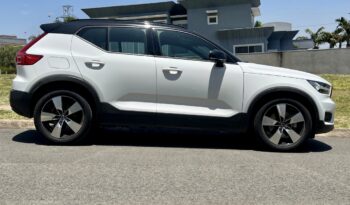 VOLVO XC40 2018 completo