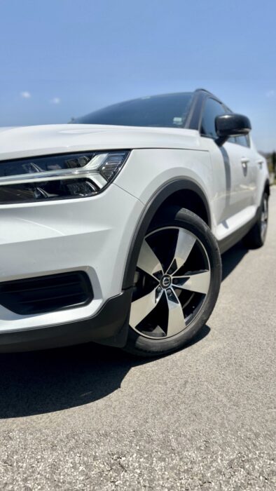 VOLVO XC40 2018 completo