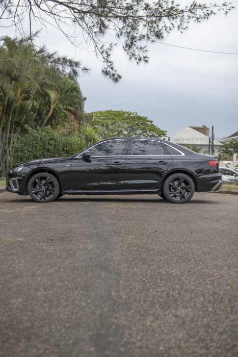 AUDI A4 2021 completo