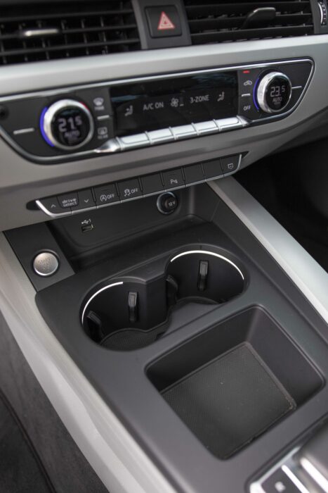 AUDI A4 2021 completo