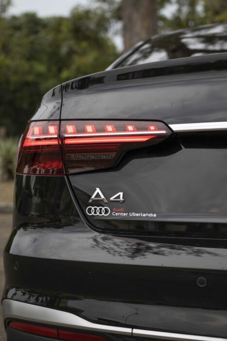 AUDI A4 2021 completo