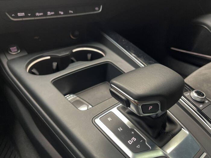 AUDI A4 SEDAN 2021 completo