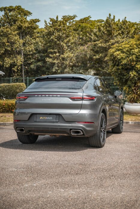 PORSCHE CAYENNE 2020 completo