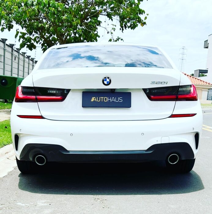 BMW 320i 2021 completo