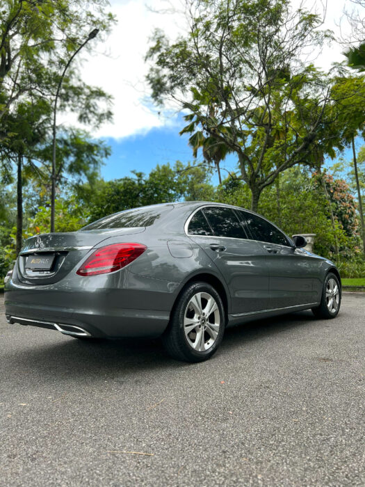 MERCEDES-BENZ C180 2018 completo