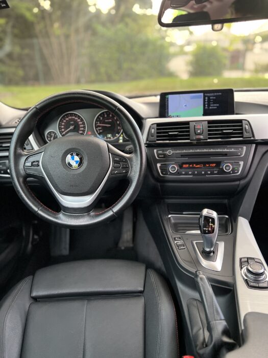 BMW 320i 2014 completo