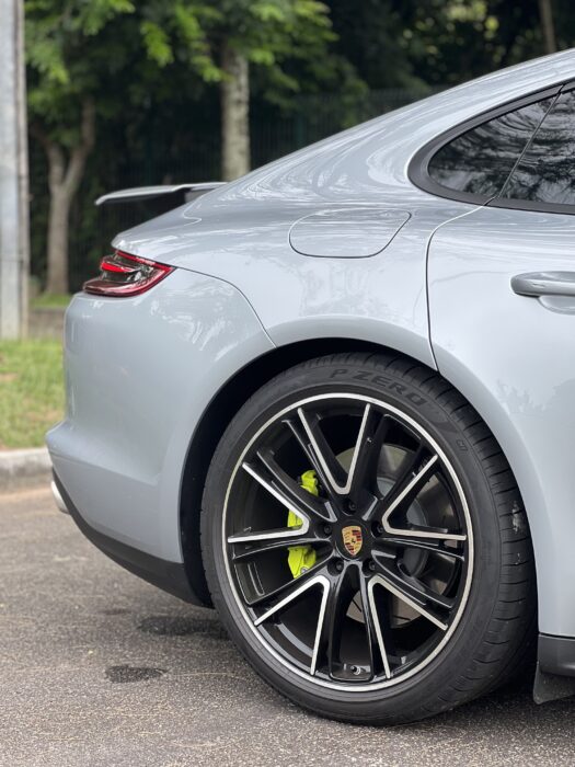 PORSCHE PANAMERA 2020 completo