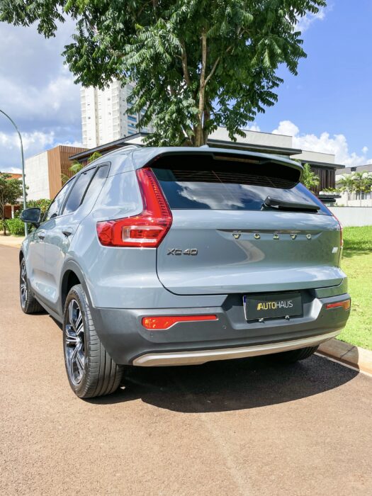 VOLVO XC40 2022 completo