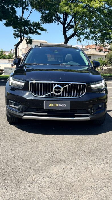 VOLVO XC40 2021 completo