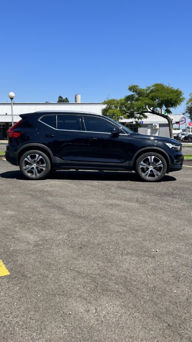 VOLVO XC40 2021 completo