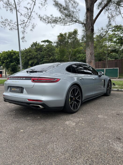 PORSCHE PANAMERA 2020 completo