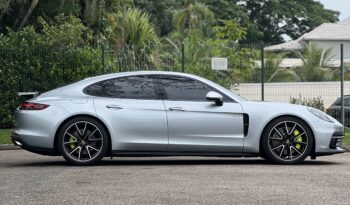 PORSCHE PANAMERA 2020 completo