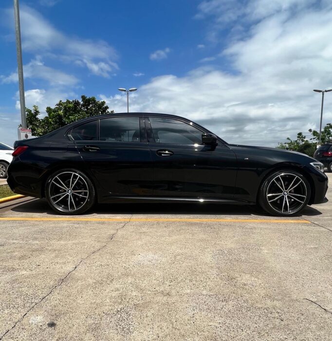 BMW 320 i 2019 completo