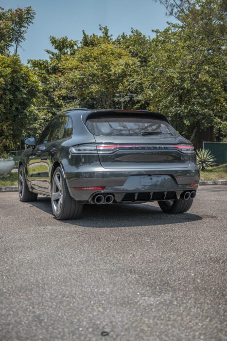 PORSCHE MACAN 2020 completo