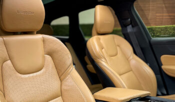 VOLVO XC60 2019 completo