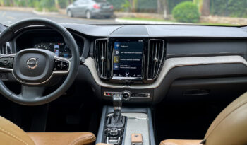 VOLVO XC60 2019 completo