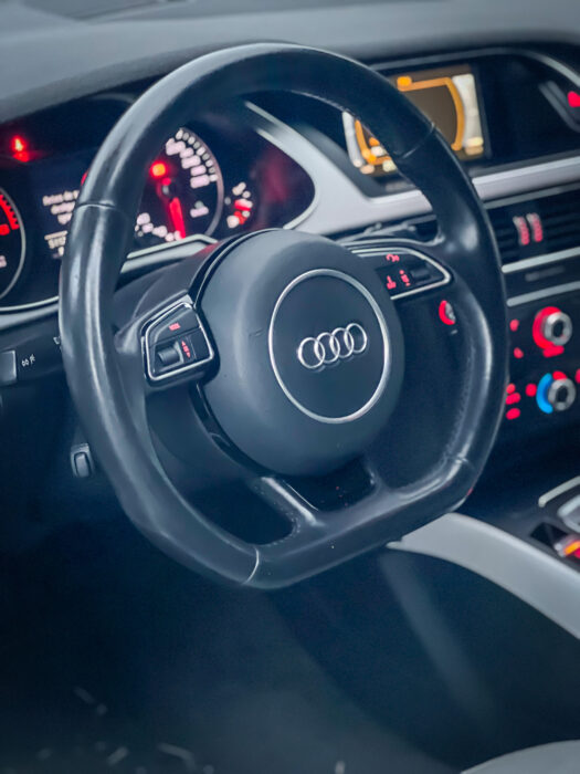 AUDI A4 2015 completo