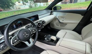 MERCEDES-BENZ A200 2019 completo