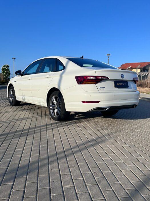 VOLKSWAGEN JETTA 2018 completo