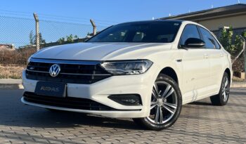 VOLKSWAGEN JETTA 2018 completo