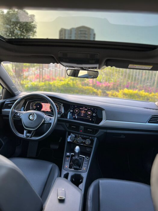 VOLKSWAGEN JETTA 2018 completo