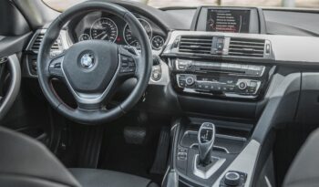 BMW 320i 2016 completo