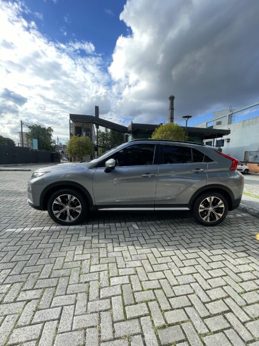 MITSUBISHI ECLIPSE CROSS 2020 completo