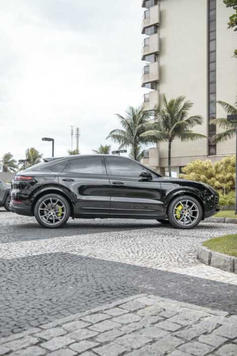 PORSCHE CAYENNE 2023 completo