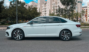 VOLKSWAGEN JETTA 2019 completo